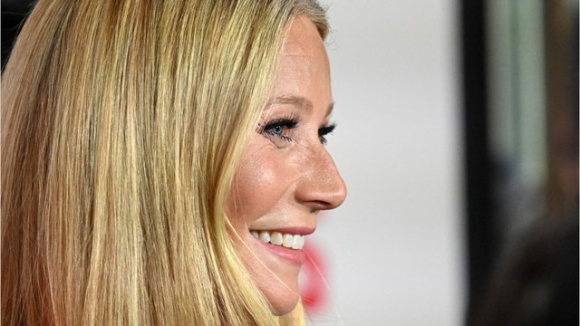 GALA VIDEO - PHOTO - Gwyneth Paltrow prend la pose avec ses enfants Apple et Moses : ils sont presque des adultes !
