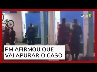 Policiais agridem e arremessam bicicleta em homem no Pará