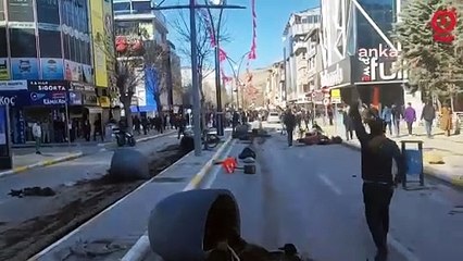 Van halkı sokaklara döküldü: Abdullah Zeydan'a mazbata verilmemesi protesto ediliyor