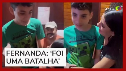 Ex-BBB Fernanda Bande reencontra filho autista: 'Estava com saudade'