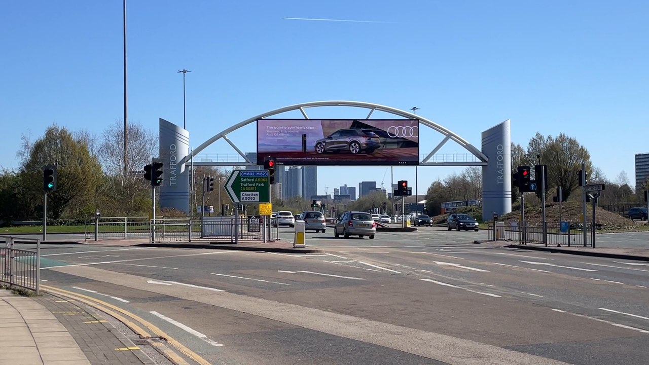 Thousands of runners taking to the streets for the 2024 Manchester Marathon this April