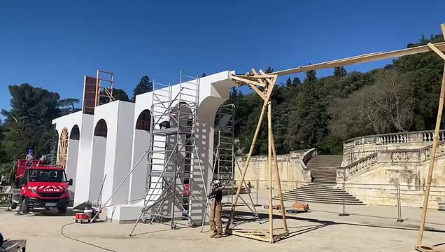 Un aqueduc et un pont du Gard.. aux jardins de la Fontaine à Nîmes