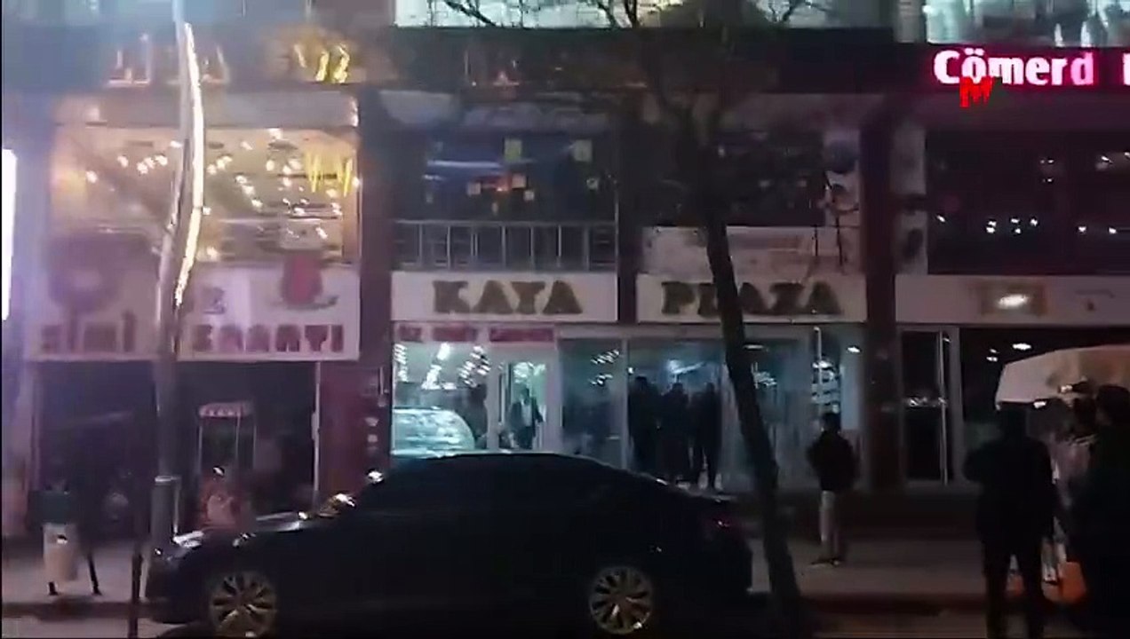 Son Dakika | Van'da ortalık iyice karıştı! AK Parti'liler vatandaşlara sıktı