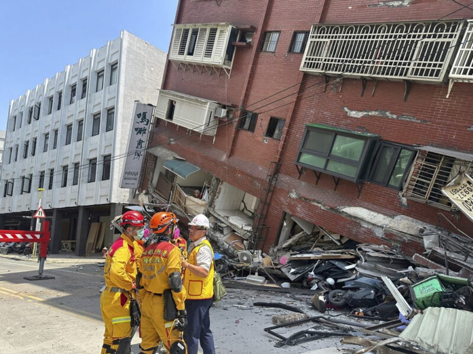Terremoto devastante a Taiwan: magnitudo di 7.4. Ci sono morti e feriti