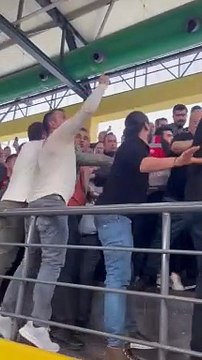 AKP'nin itiraz başvurusu sonrası, Gaziosmanpaşa İlçe Seçim Kurulu Başkanlığı'nda oyların yeniden sayımı saat 11.00 itibarıyla başladı.