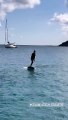 Sport : quelle est cette activité aquatique que pratique Laeticia Hallyday à Saint Barth ?