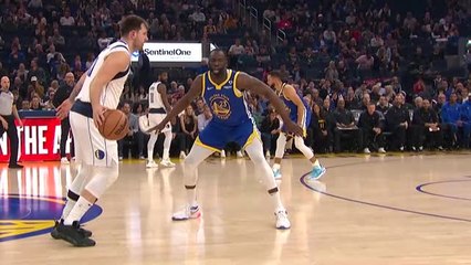 Doncic with rugby-style pass to tee up PJ Washington three