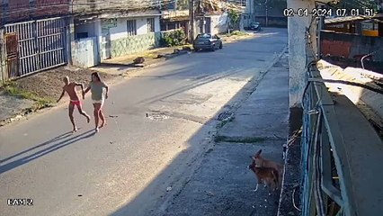 Polícia Civil prende pai e filho por agressão e ameaça com machado na Baixada