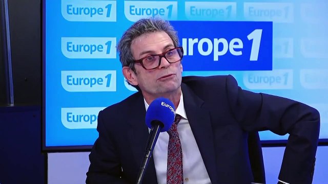 Pascal Praud reçoit Frédéric Taddeï à l'occasion de la sortie de sa collection de livres « Birthday Books, les succès à travers les âges »