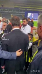 Taraftardan Ali Koç'a: "Niye çağırdın bizi buraya?"