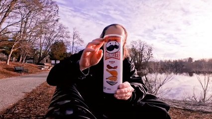 Pringles New Flavor Pizza Chip Review