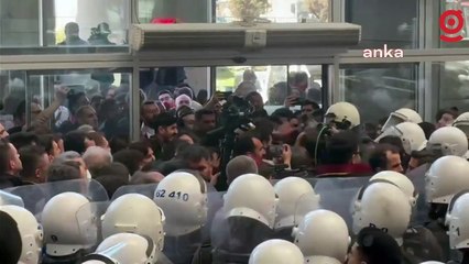 Çağlayan'da basın açıklaması yapmaları engellenen avukatlardan 14'ü gözaltına alındı