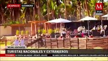 Los turistas vuelven a Acapulco después del paso del huracán 'Otis'