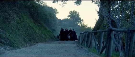 Una mujer italiana Tráiler OV