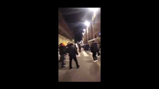 Firenze, rissa davanti alla questura tra i migranti in attesa di permesso di soggiorno