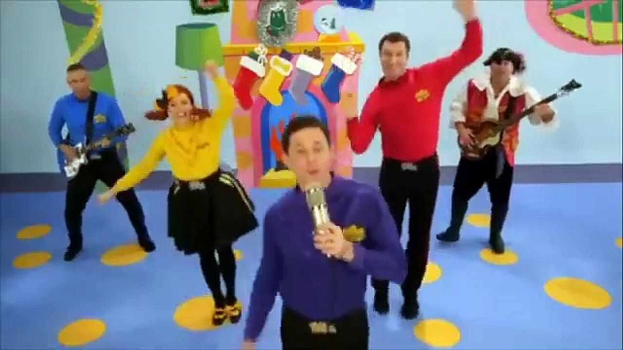 The Wiggles Wags Is Bouncing Around The Christmas Tree 2013...mp4