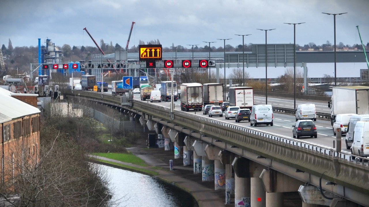 Damage to UK roads: £16.3 billion needed to fix crumbling highway infrastructure