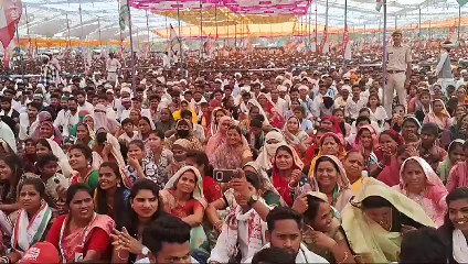 बीएपी के सांसद प्रत्याशी ने भरा नामांकन, उमड़ा समर्थकों का हुजूम