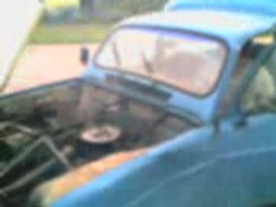 la 4l a jacky tourne a la biere...