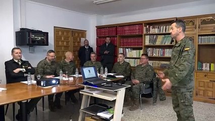 La ministra de Defensa destaca la "necesaria labor" de los militares en el polvorín de Ibeas