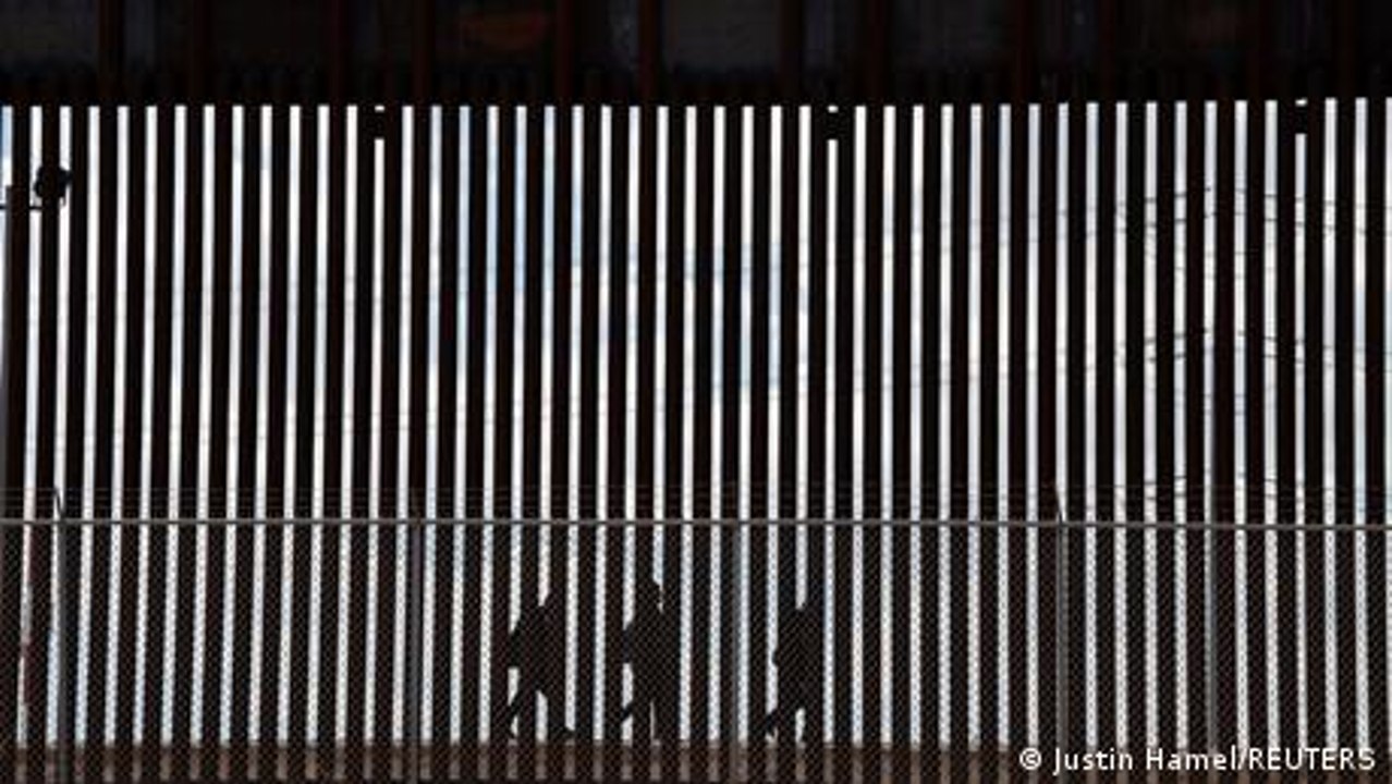 Immigration dispute creates uncertainty at Texas-Mexico border