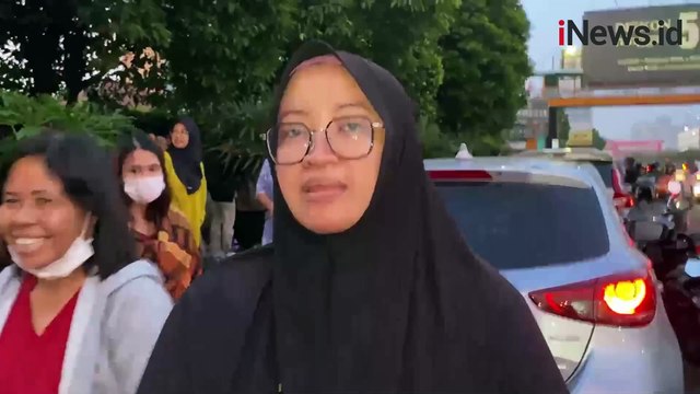 Warga Bekasi Rela Antre di Bank Sejak Dini Hari demi Tukar Uang Baru untuk Lebaran