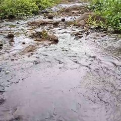 ALAM INDAH DI LEMBAH GUNUNG KARANG, INDAH DAN SEGAR AIR MENGALIR, MEMBUAT HATI TENTRAM DAN DAMAI