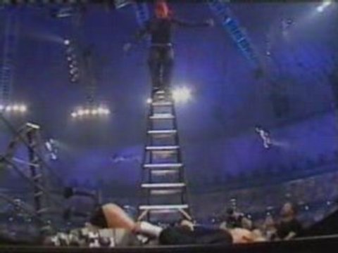 Jeff Hardy - swanton bomb double sur une table ladder