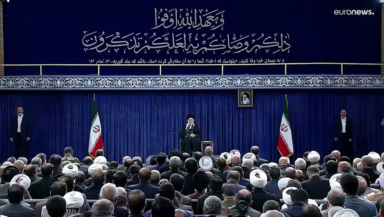 خامنئي يغرد بالعبرية ويتوعد إسرائيل بـ"صفعة" ومجلس الأمن يخفق في إدانة قصف السفارة الإيرانية في دمشق