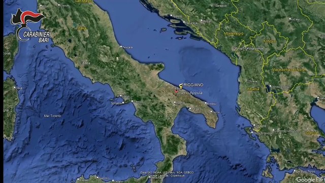 Triggiano e Grumo Appula - Si assicuravano il voto per 50 euro; i Carabinieri eseguono 10 misure cautelari. Agli arresti domiciliari anche il Sindaco di Triggiano.