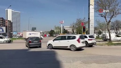 Görüntüler Bursa'dan... Motosiklet TOGG’a böyle çarptı