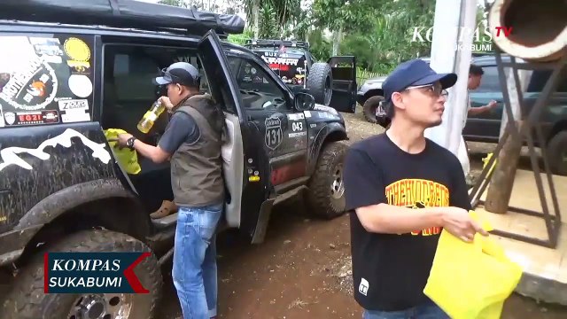 Berbagi Kebaikan Di Bulan Ramadan Pecinta Mobil Offroad Berbagi Santunan
