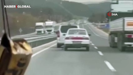 Şehirlerarası yolda bozulan otomobili çektiği anlar pes dedirtti!