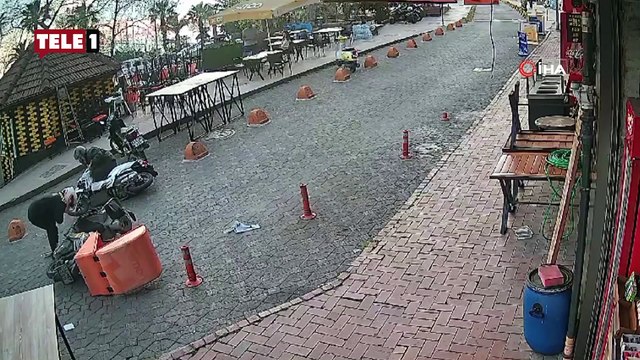 Ters yöne girince kaza kaçınılmaz oldu! Motokuryeler kafa kafaya çarpıştı