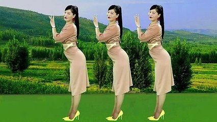 The dance on the back "Heartache in the Night Sky" is beautiful and fashionable!