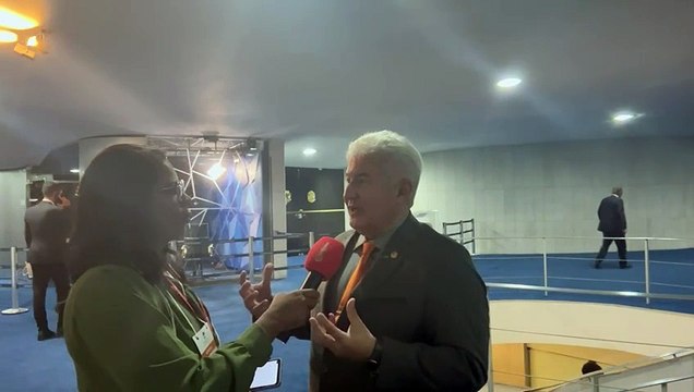 Senador Marcos Pontes vê potencial em Michelle Bolsonaro para concorrer à presidência
