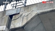 花蓮強震》南方澳大橋橋面龜裂、混凝土塊砸落 用路人心驚驚（讀者提供）