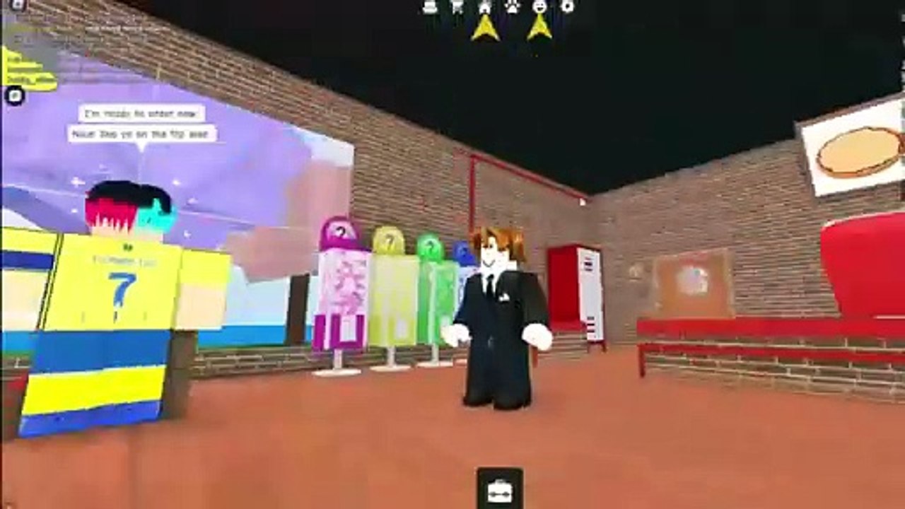 We worked at a pizza place, and I was mean (ROBLOX)