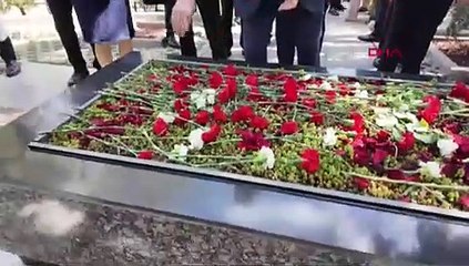 Erdoğan Alparslan Türkeş'in kabrini ziyaret etti