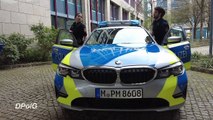 Por falta de uniformes, policiais na Alemanha protestam sem calças