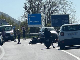 Incidente stradale sulla Cilentana, ferito un centauro