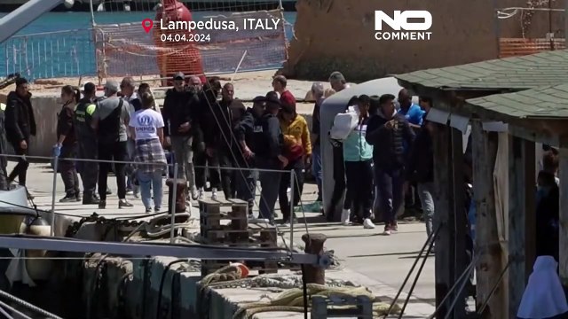 وصول ألف مهاجر خلال يوم واحد إلى لامبيدوزا.. مرسى الغرقى وجزيرة أحلام المهاجرين