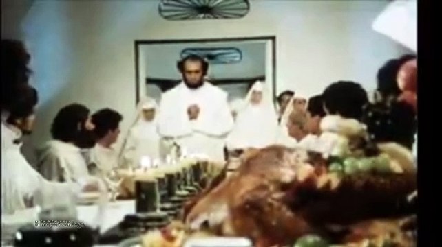 E Posa Quella Coscia! Ho Avuto Una Visione! E io no! - Porgi L'altra Guancia - Bud Spencer e Terence Hill i due confratelli siamo noi