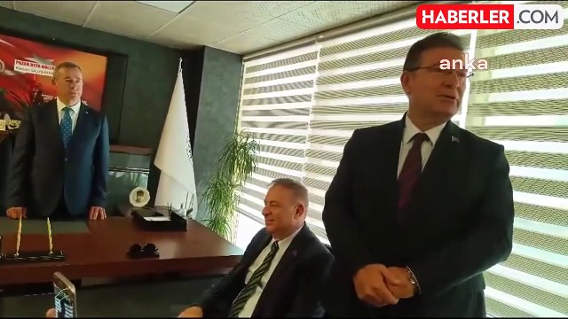 CHP Genel Başkan Yardımcısı Gökhan Zeybek ve Sarıyer Belediye Başkanı Oktay Aksu, Rize'deki CHP Belediye Başkanlarını ziyaret etti