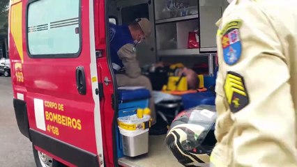 Homem fica ferido em acidente entre moto e Fusion no Centro