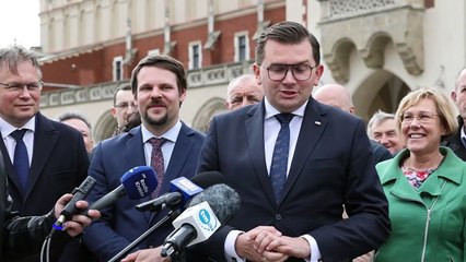 Kraków - konferencja przedwyborcza Beaty Szydło i sztabu PiS