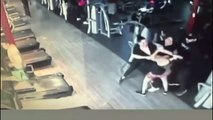 Captan pelea de mujeres en gimnasio en Monterrey