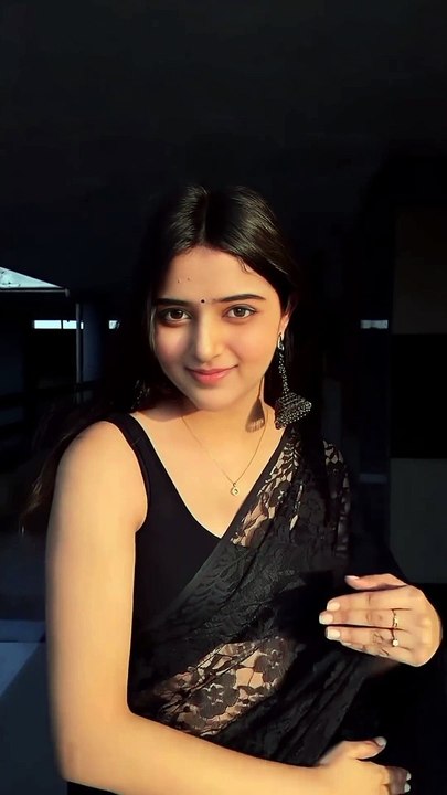 Raanjhana  ..#trendingreels #reelsinstagram #viralreels #explorepage #instagram #instagood #indianfood #transition #viral #reelitfeelit #instalike #explore #saree #blessed