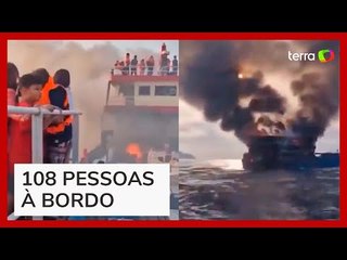 Passageiros pulam no mar para escapar de incêndio em balsa na Tailândia