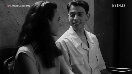 PAOLA CORTELLESI salva LA FIGLIA DAL FIDANZATO in C'È ANCORA DOMANI | Netflix Italia